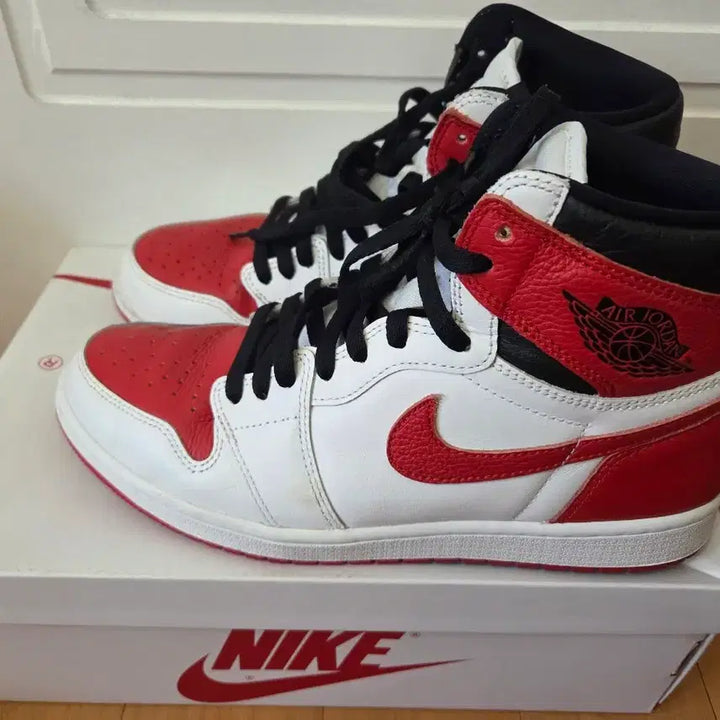 [BUNJANG] Nike Air Jordan Retro High White/Red Sneakers / 나이키 에어 조던 레트로 하이 흰빨