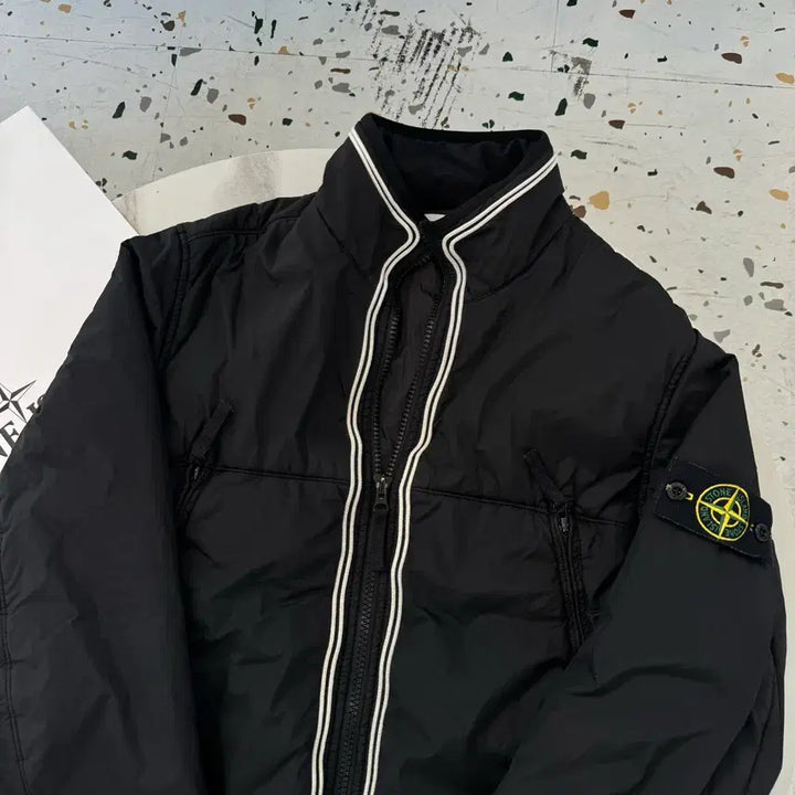 [BUNJANG] Stone Island Crinkle Reps Padded Jacket Black / [정품/백화점판] 스톤아일랜드 크링클랩스 패디드 자켓 블랙