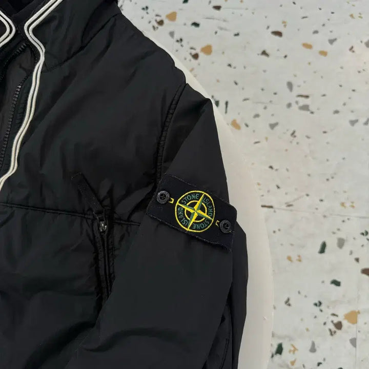 [BUNJANG] Stone Island Crinkle Reps Padded Jacket Black / [정품/백화점판] 스톤아일랜드 크링클랩스 패디드 자켓 블랙