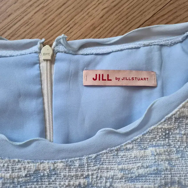 [BUNJANG] Jill by Jill Stuart Blue Punching Short Sleeve Dress / 질바이질스튜어트 JILL by JLLSTUART 하늘색 반팔 원피스