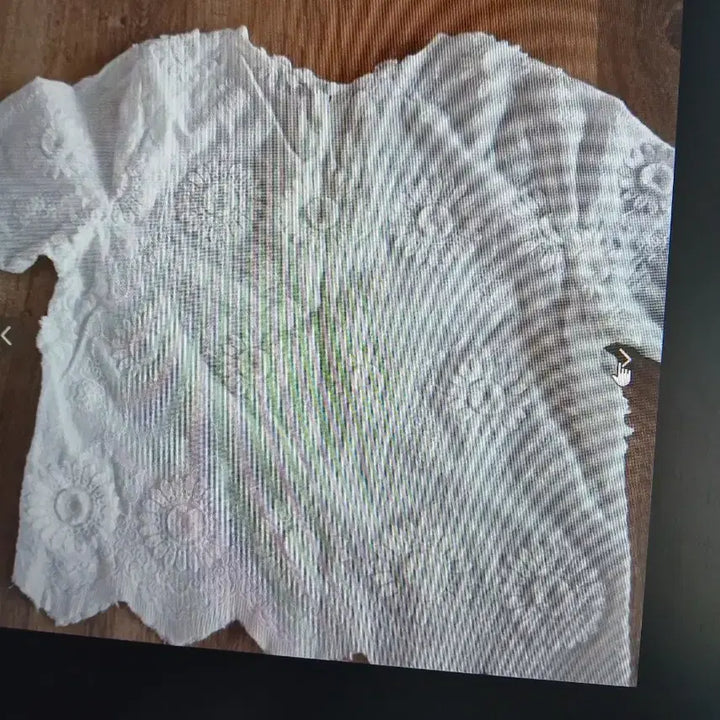[BUNJANG] White Flower Embroidery Blouse with Punch Lace Detail / 화이트 플라워 자수 블라우스 펀칭 레이스