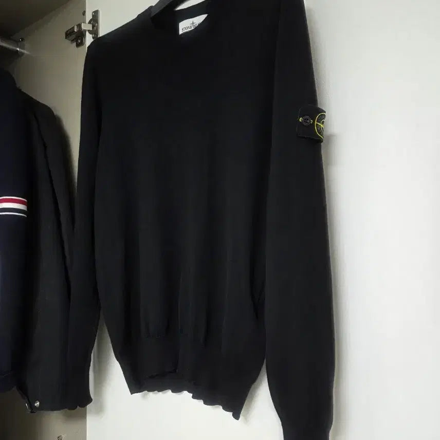 [BUNJANG] Stone Island Black Knit Long Sleeve / 스톤아일랜드 블랙 니트 긴팔