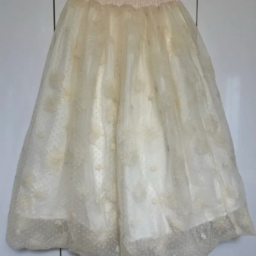 [BUNJANG] Ivory Floral Embroidered Tulle Midi Skirt / 아이보리 꽃 자수 튤 스커트