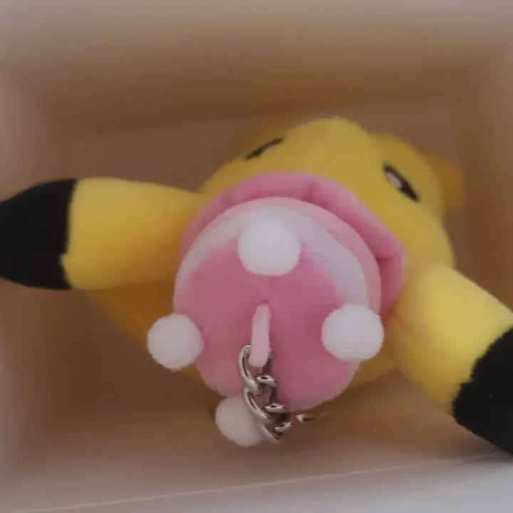 [BUNJANG] Lotte Cinema Pikachu Pokemon Keychain / 롯데시네마 포켓몬 피카츄 키링
