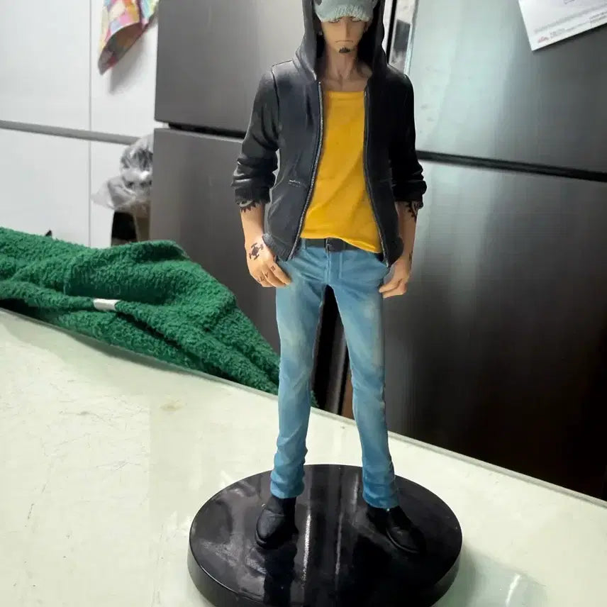 [BUNJANG] Trafalgar Law One Piece Figure / 원피스 트라팔가 로우 피규어