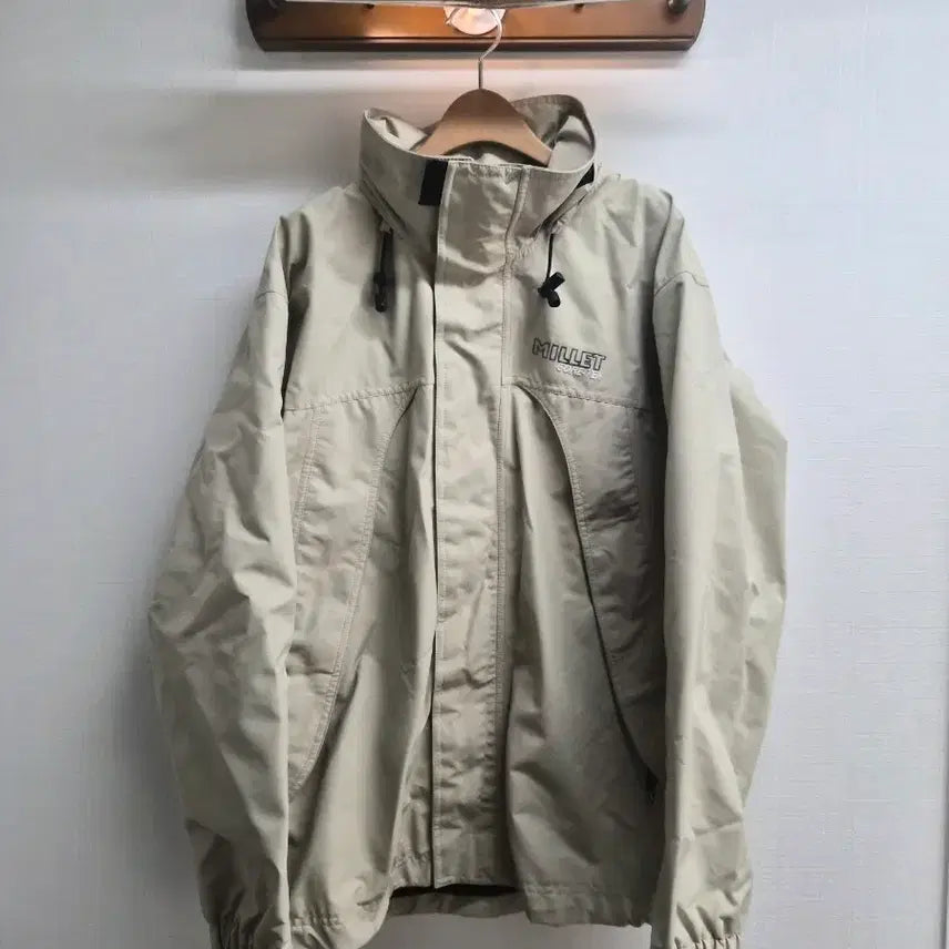 [SOLD OUT] 해외 M) 밀레 고어텍스 점퍼 팝니다