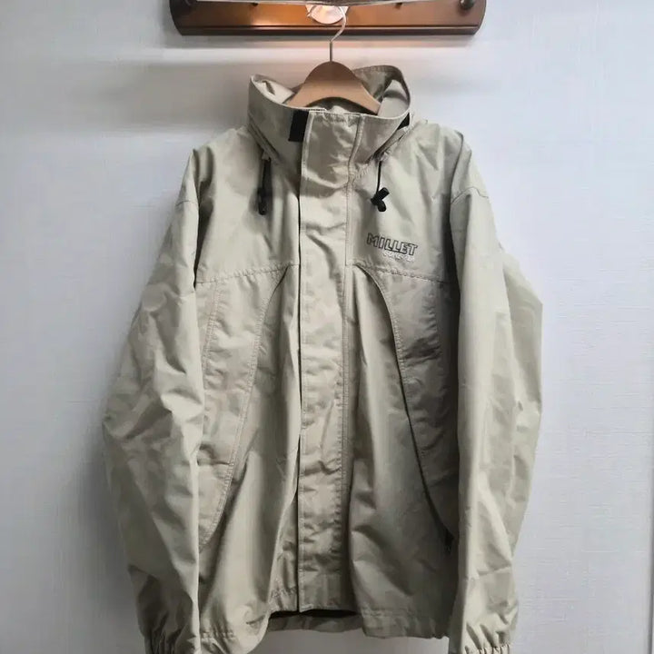 [SOLD OUT] 해외 M) 밀레 고어텍스 점퍼 팝니다