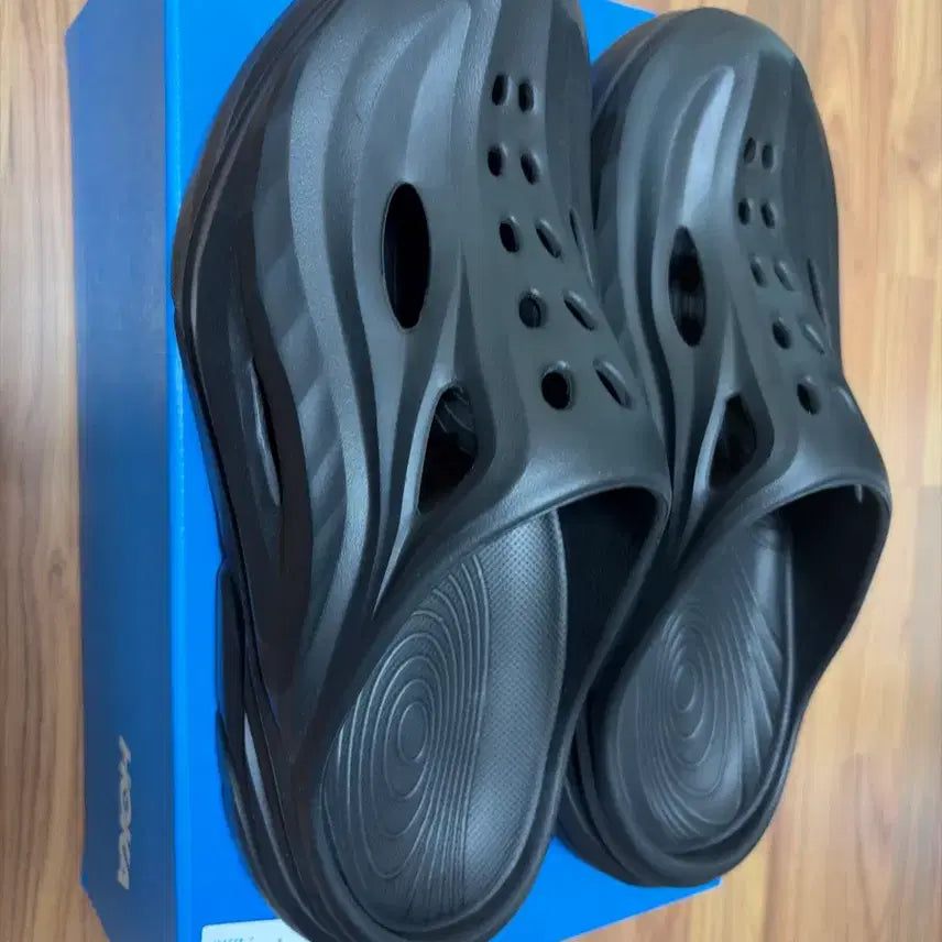 [BUNJANG] Hoka Ora Recovery Mule Black 250 / 호카 오라 리커버리 뮬 블랙 250