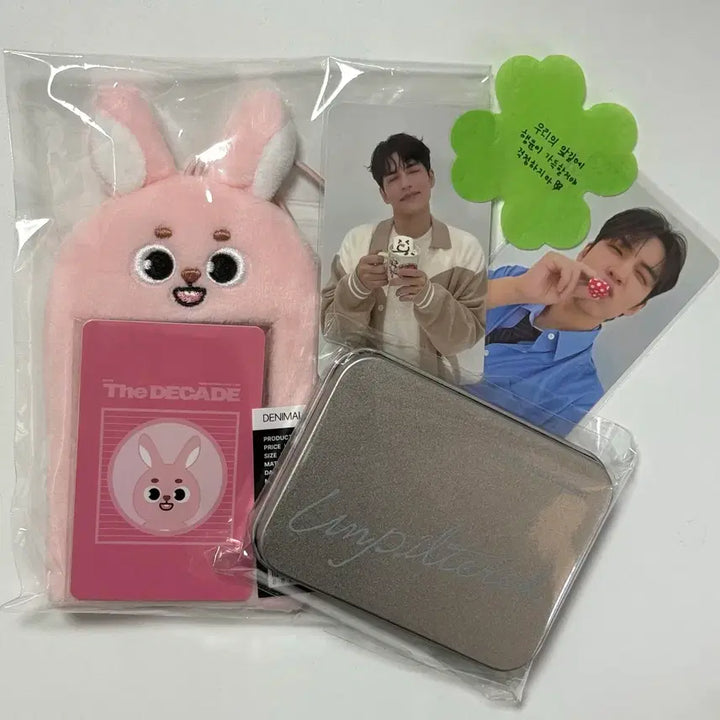 [BUNJANG] DAY6 Wonpil Concert MD Tin Case &amp; Denimals Luggage Tag Bundle Set / 데이식스 원필 콘서트 엠디 틴케이스&amp;데니멀즈 러기지택 일괄 원가 양도