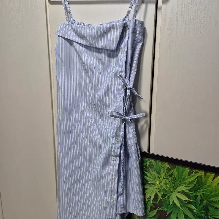 [BUNJANG] Stylenanda Striped Strap Dress / (세일)(새상품)스타일난다 스트라이프 끈 원피스