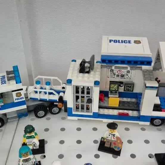 [BUNJANG] LEGO City 60139 Mobile Police Station / 레고 시티 60139 팝니딘