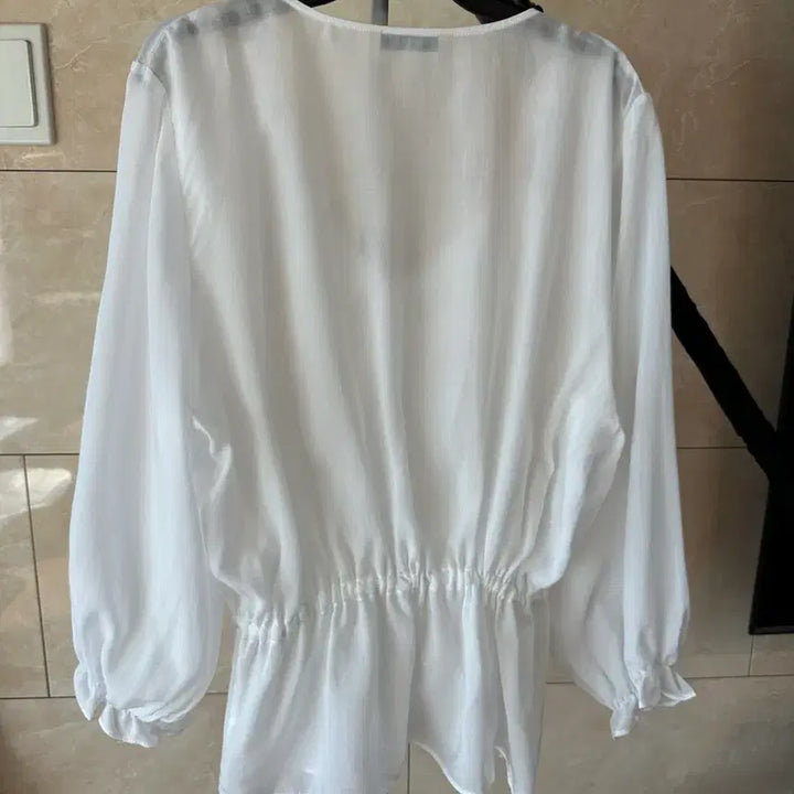 [BUNJANG] Frontrow Shirring Linen Blouse White / 새상품) 프론트로우 셔링 블라우스 화이트 린넨 블라우스 화이트