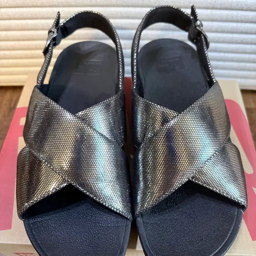 [BUNJANG] Fitflop Lulu Lustra Sandals / 핏플랍 루루러스트라 샌들