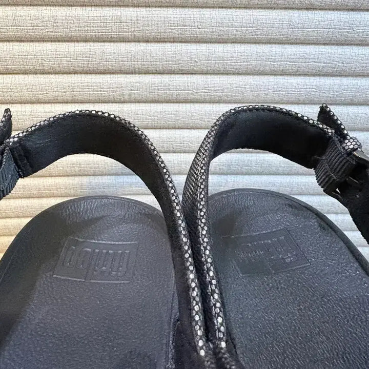 [BUNJANG] Fitflop Lulu Lustra Sandals / 핏플랍 루루러스트라 샌들
