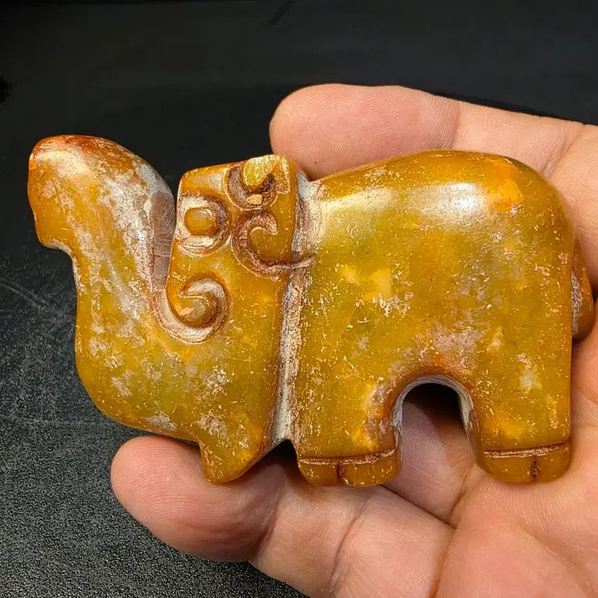 [BUNJANG] Hongsan Culture Period Elephant Jade Sculpture / 홍산문화옥 코끼리옥