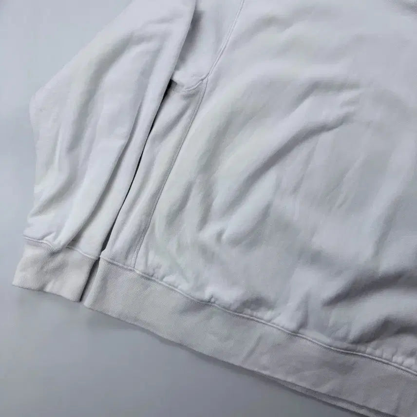 [BUNJANG] Standalone Small Logo White Sweatshirt / 스탠드얼론 스몰로고 화이트 스웻 맨투맨