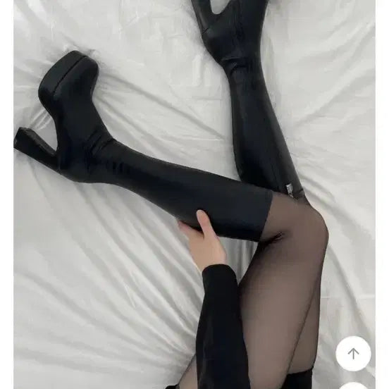 [BUNJANG] Schweinster 10cm Platform Long Boots (225) / 슈바이처 롱부츠 10cm 225