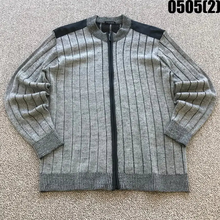 [BUNJANG] TIME Grey Striped Knit Zip-Up Cardigan (M) / TIME 회색 스트라이프 니트 집업 가디건 m