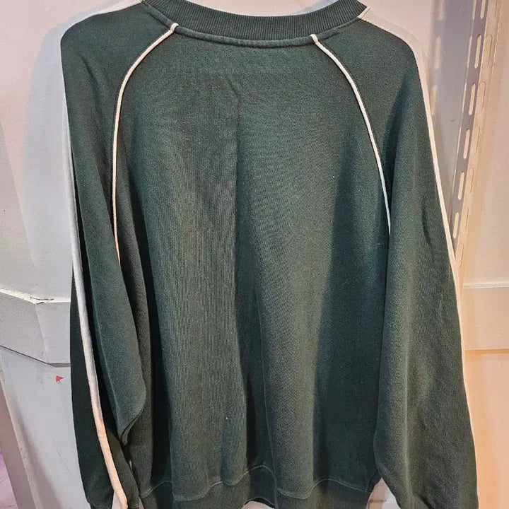 [BUNJANG] OIOI Green Sweatshirt / <만원빈티지>OIOI 오아이오아이 그린색 맨투맨 티셔츠
