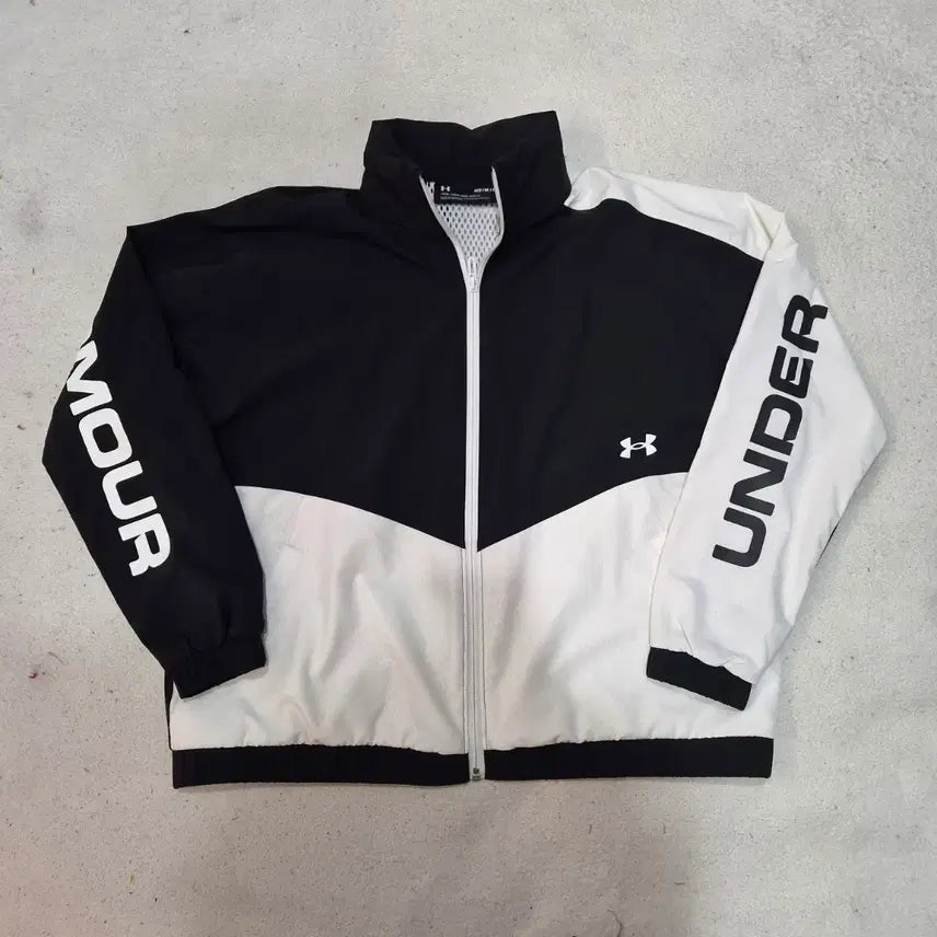 [BUNJANG] Under Armour Windbreaker Jacket Medium / 언더아머  바람막이M