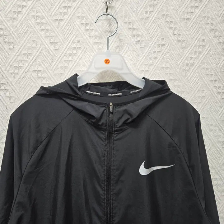 [BUNJANG] Nike Essential Hoodie Windbreaker Jacket M / 차35 나이키 에센셜 후디 바람막 자켓 M