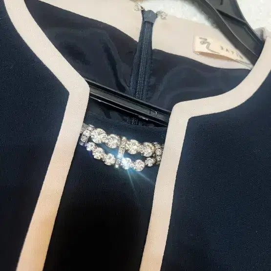 [BUNJANG] SATIN Tailored Dress / 샤틴(SATIN) 단정한 정장 원피스 :)
