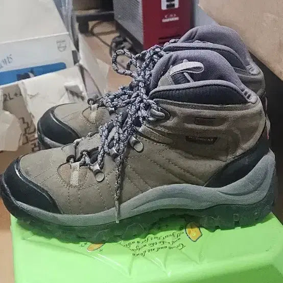 [BUNJANG] K2 Brown Hiking Boots Size 245 / K2 등산화 갈색245