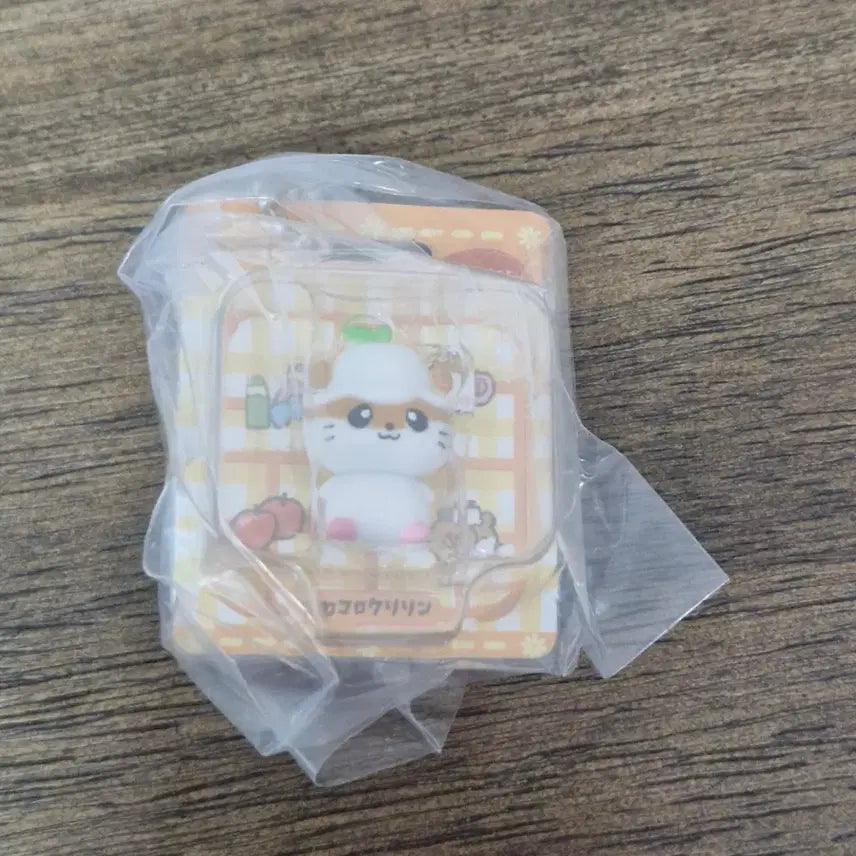 [BUNJANG] Kuririn Sanrio Miniature Package Charm Gacha / 쿠리링 산리오 미니어쳐 패키지 참 가챠