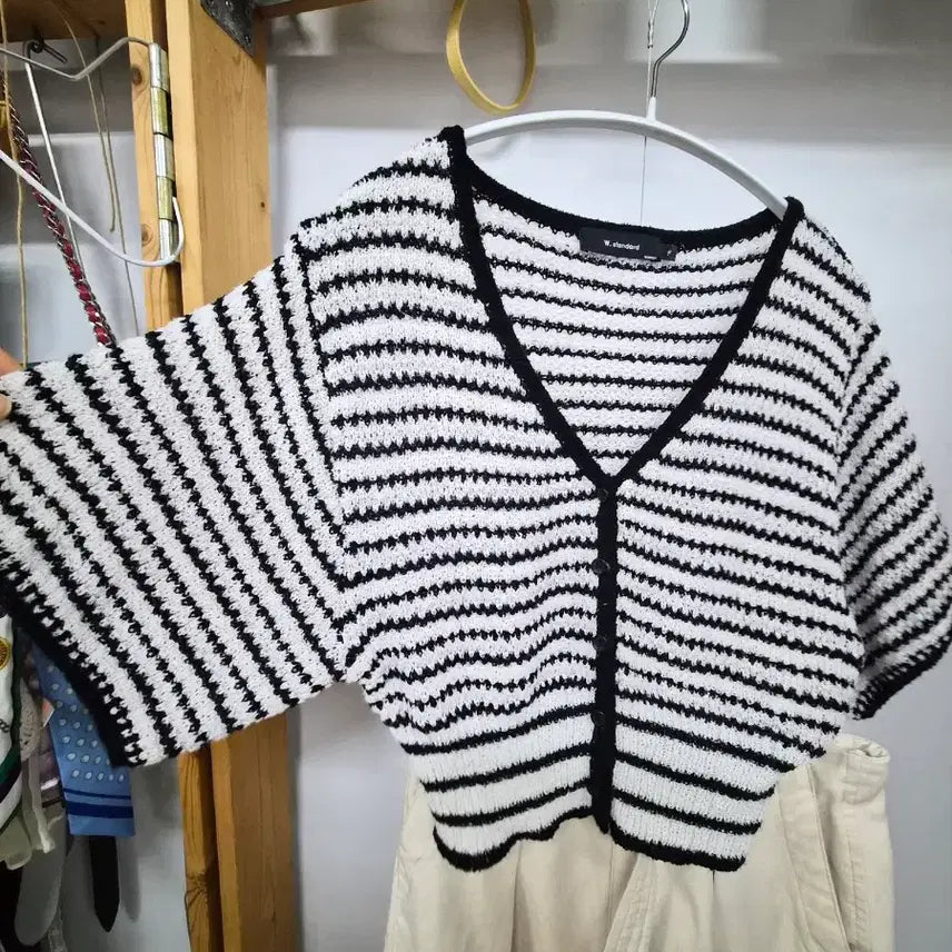 [BUNJANG] w.standard Raglan Short Cardigan &amp; Zara Wide Cargo Pants / w.standard 나그랑 숏가디건. 자라 와이드 카고팬츠
