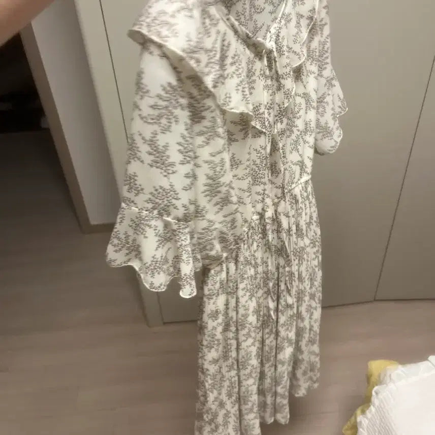 [BUNJANG] Patterned Mini Dress with Frill Detail / 여름 원피스