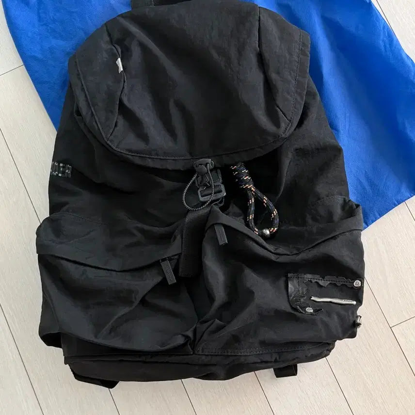 [SOLD OUT] 아더에러 블랙 백팩 판매합니다