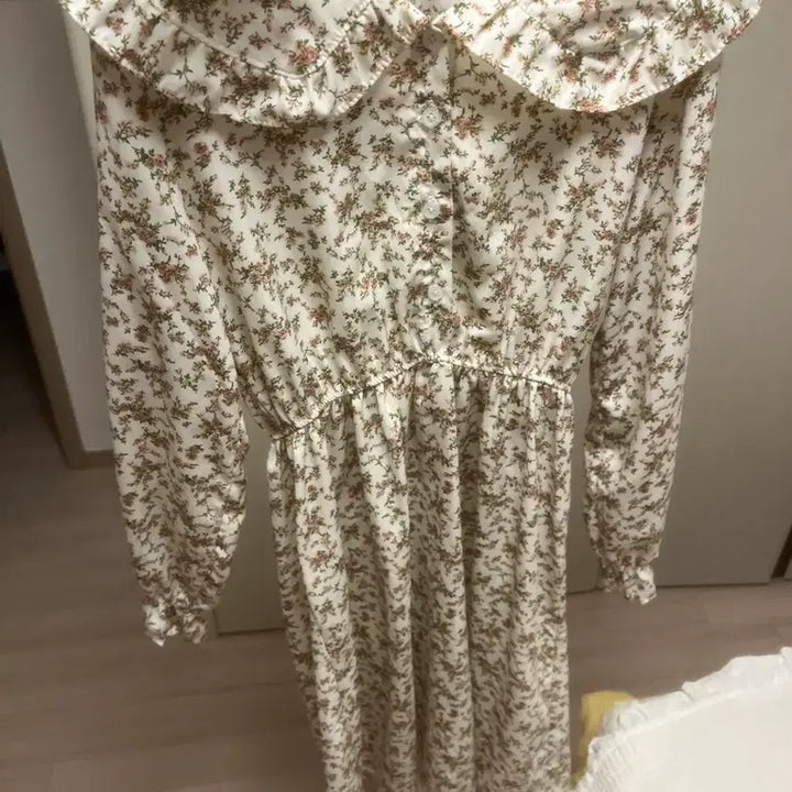 [BUNJANG] Flowery Midi Dress / 원피스