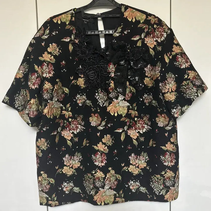 [BUNJANG] Rochas Black Flower Embroidered Lace Silk Blouse / 로샤스블랙 플라워자수레이스 견블라우스