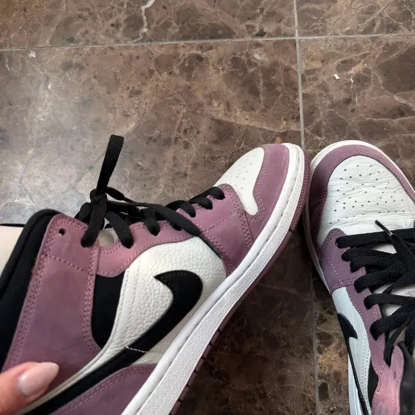 [BUNJANG] Nike Air Jordan 1 Mid SE Light Mulberry Women&