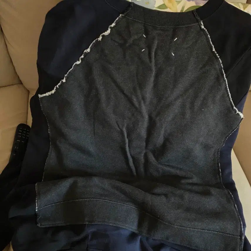 [BUNJANG] Maison Margiela Re-Edition Sweatshirt / 메종 마틴 마르지엘라 리에디션 맨투맨