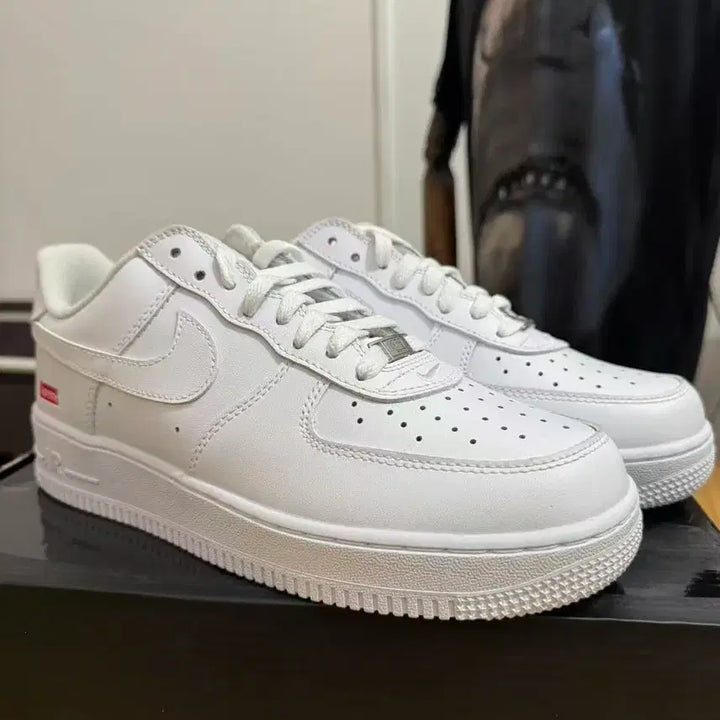 [BUNJANG] Nike x Supreme Air Force 1 Low White / 나이키 x 슈프림 에어포스 1 로우 화이트 260MM