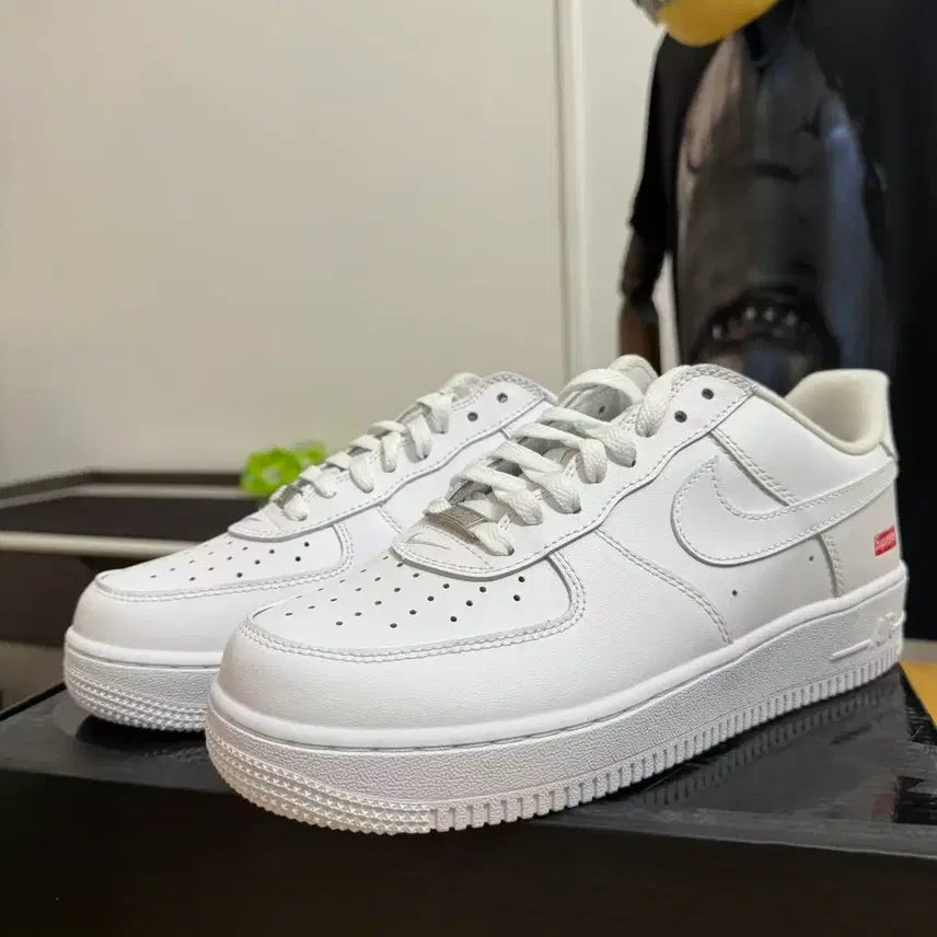 [BUNJANG] Nike x Supreme Air Force 1 Low White / 나이키 x 슈프림 에어포스 1 로우 화이트 260MM