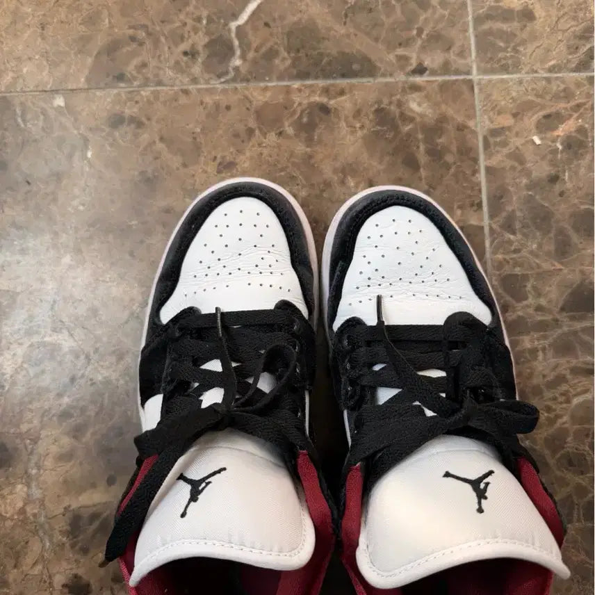 [BUNJANG] Nike Air Jordan 1 Low SE Velvet Black Gym Red / 나이키 에어 조던 1 로우 SE 벨벳 블랙 짐레드