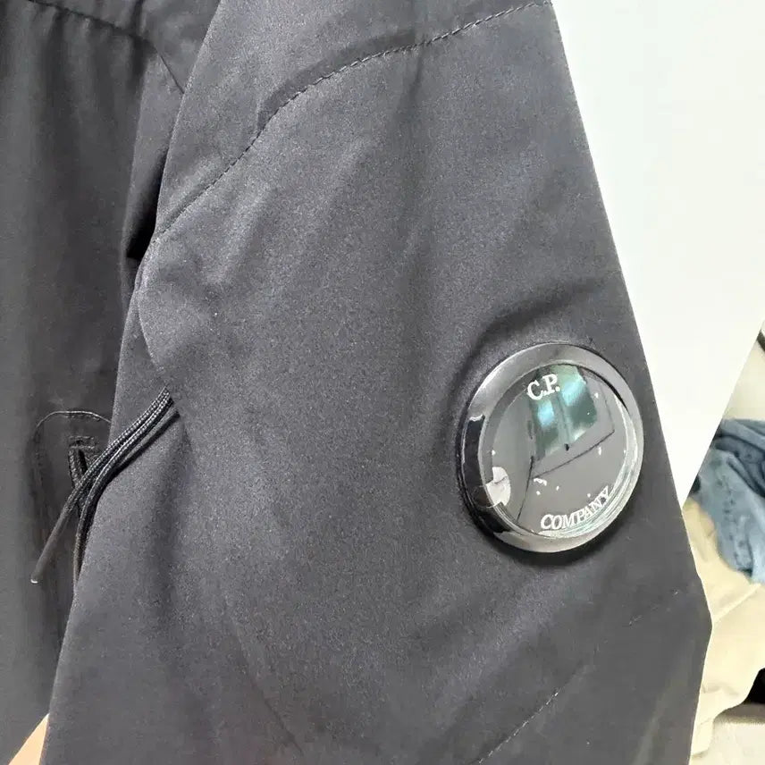 [BUNJANG] CP Company Pro-Tek Lens Windbreaker Jacket Black / CP컴퍼니 프로텍 렌즈 바람막이 자켓 블랙 105