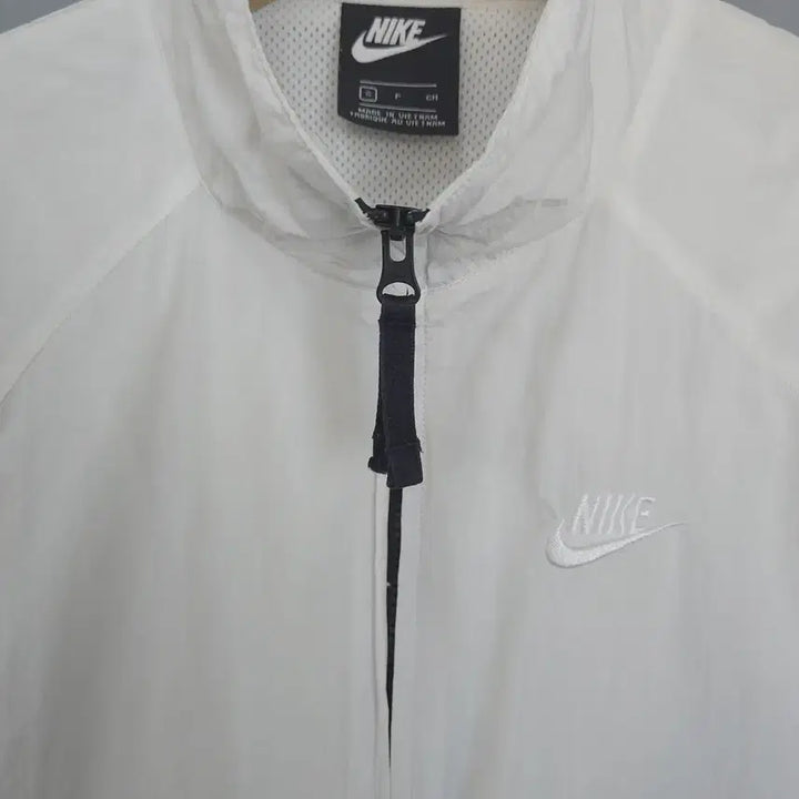 [BUNJANG] Nike Big Swoosh Windbreaker White S / 나이키 NIKE 빅 스우시 바람막이 화이트 S