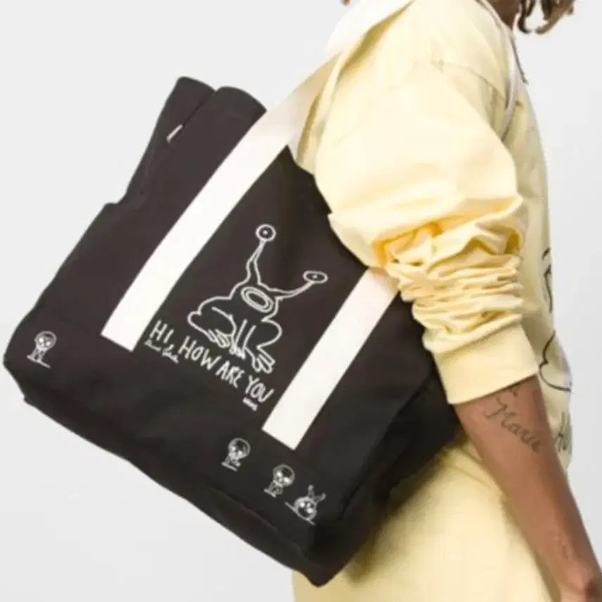 [BUNJANG] Vans Daniel Johnston Collaboration Tote Bag Black / 2022 반스 다니엘 존스턴 콜라보 토트백 블랙