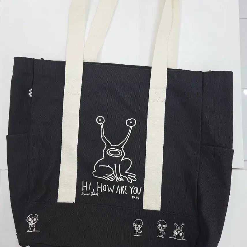 [BUNJANG] Vans Daniel Johnston Collaboration Tote Bag Black / 2022 반스 다니엘 존스턴 콜라보 토트백 블랙
