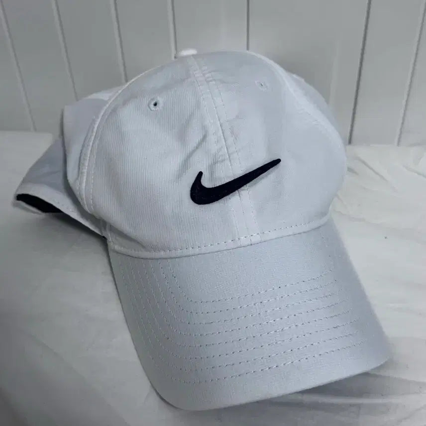 [BUNJANG] Nike White Ball Cap / 나이키 모자 볼캡 화이트