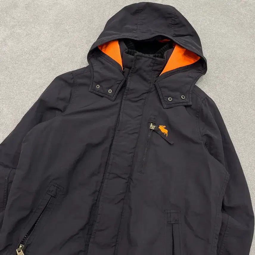 [BUNJANG] Abercrombie &amp; Fitch Hooded Windbreaker Jacket / L 아베크롬비 후드 바람막이 자켓