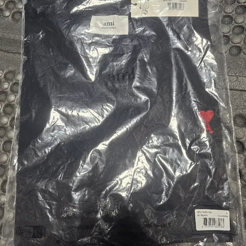 [BUNJANG] AMI Black Heart Logo Short Sleeve T-Shirt L / 아미 블랙 하트 로고 반팔 티셔츠 새상품L