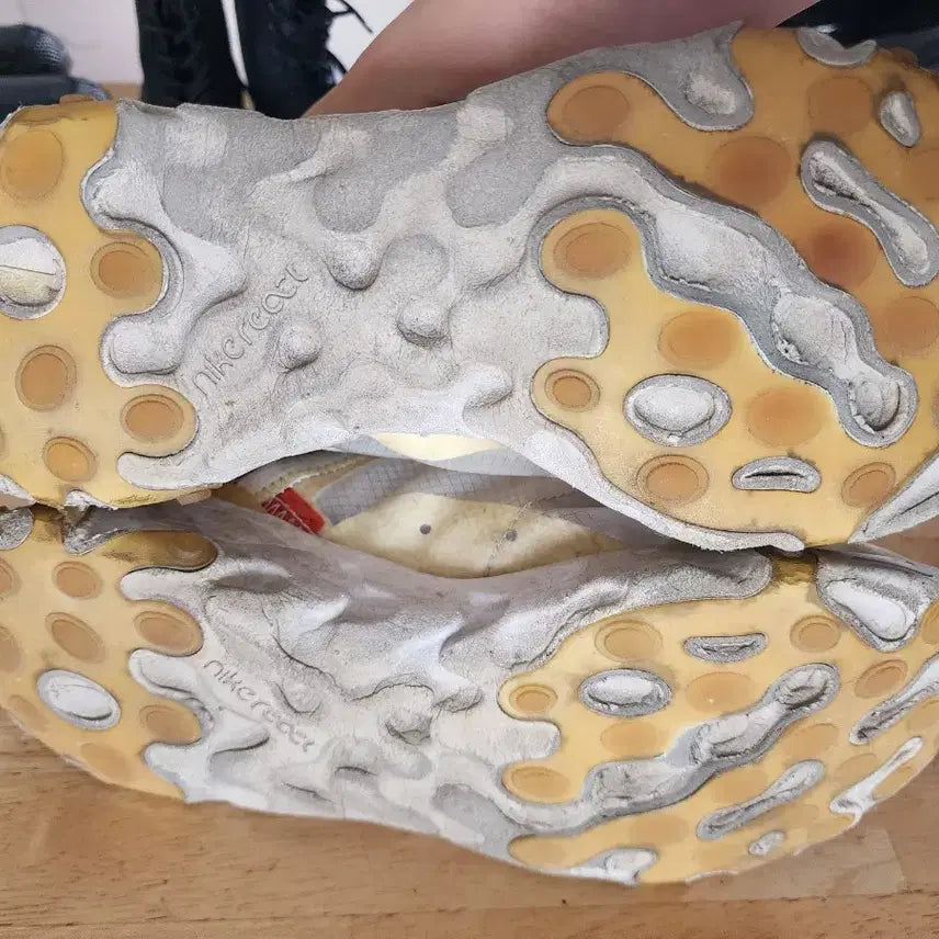 [BUNJANG] Nike React Element Sneakers / 265 나이키 리액트 엘리먼트 운동화 스니커즈