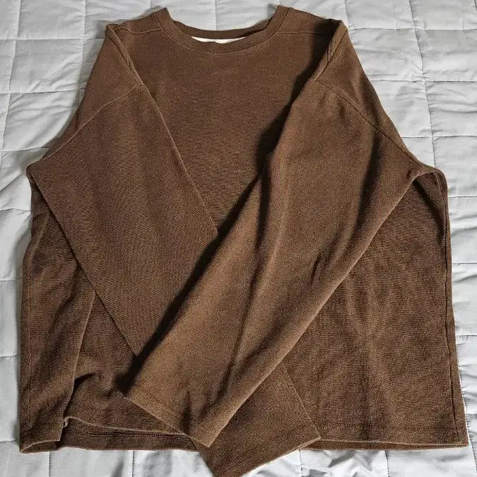 [SOLD OUT] 브라운 라운드넥 긴팔 티셔츠