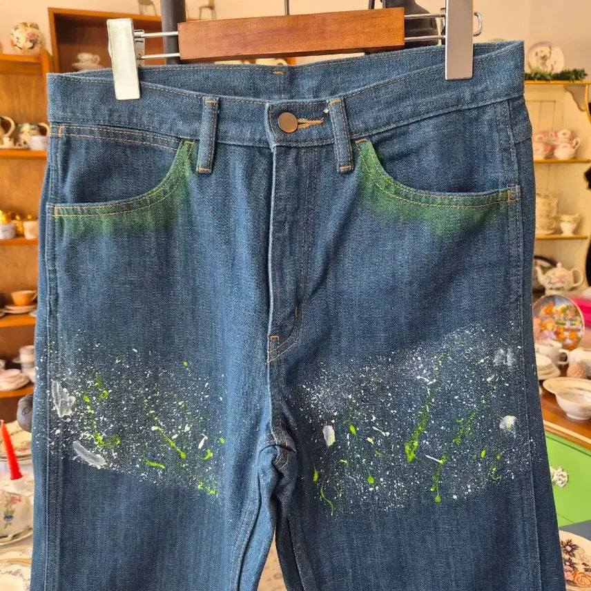 [BUNJANG] Vintage Washed Denim Jeans with Painted Detail and Roll-up Hem / 페인팅 빈티지 워싱 데님 청바지 롤업진