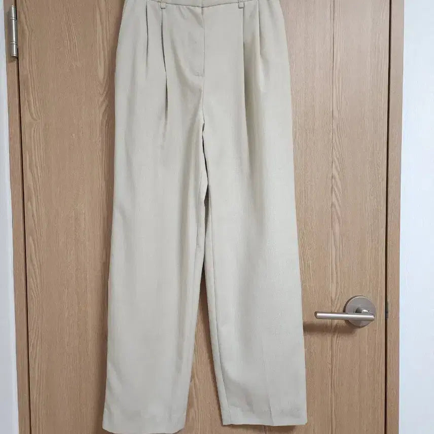 [BUNJANG] Lucky Chouette 2023 High-Waist Two-Tuck Slacks / 23년도 럭키슈에뜨) 하이웨스트 투턱 슬랙스