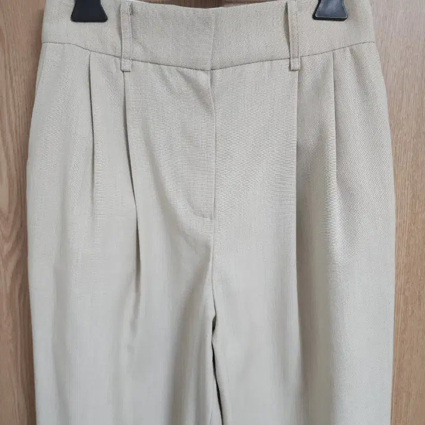 [BUNJANG] Lucky Chouette 2023 High-Waist Two-Tuck Slacks / 23년도 럭키슈에뜨) 하이웨스트 투턱 슬랙스